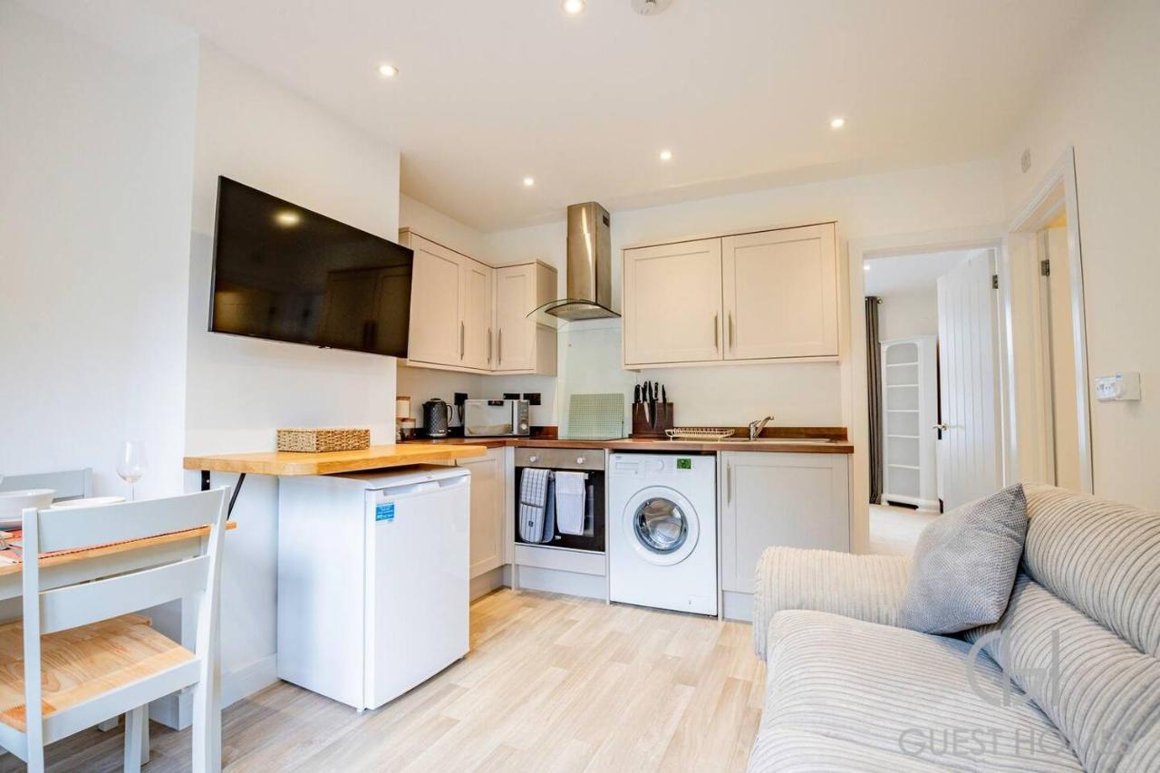 Guest Homes I Friar Street Flat เฮริฟอร์ด ภายนอก รูปภาพ