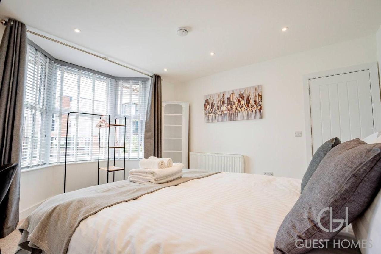 Guest Homes I Friar Street Flat เฮริฟอร์ด ภายนอก รูปภาพ