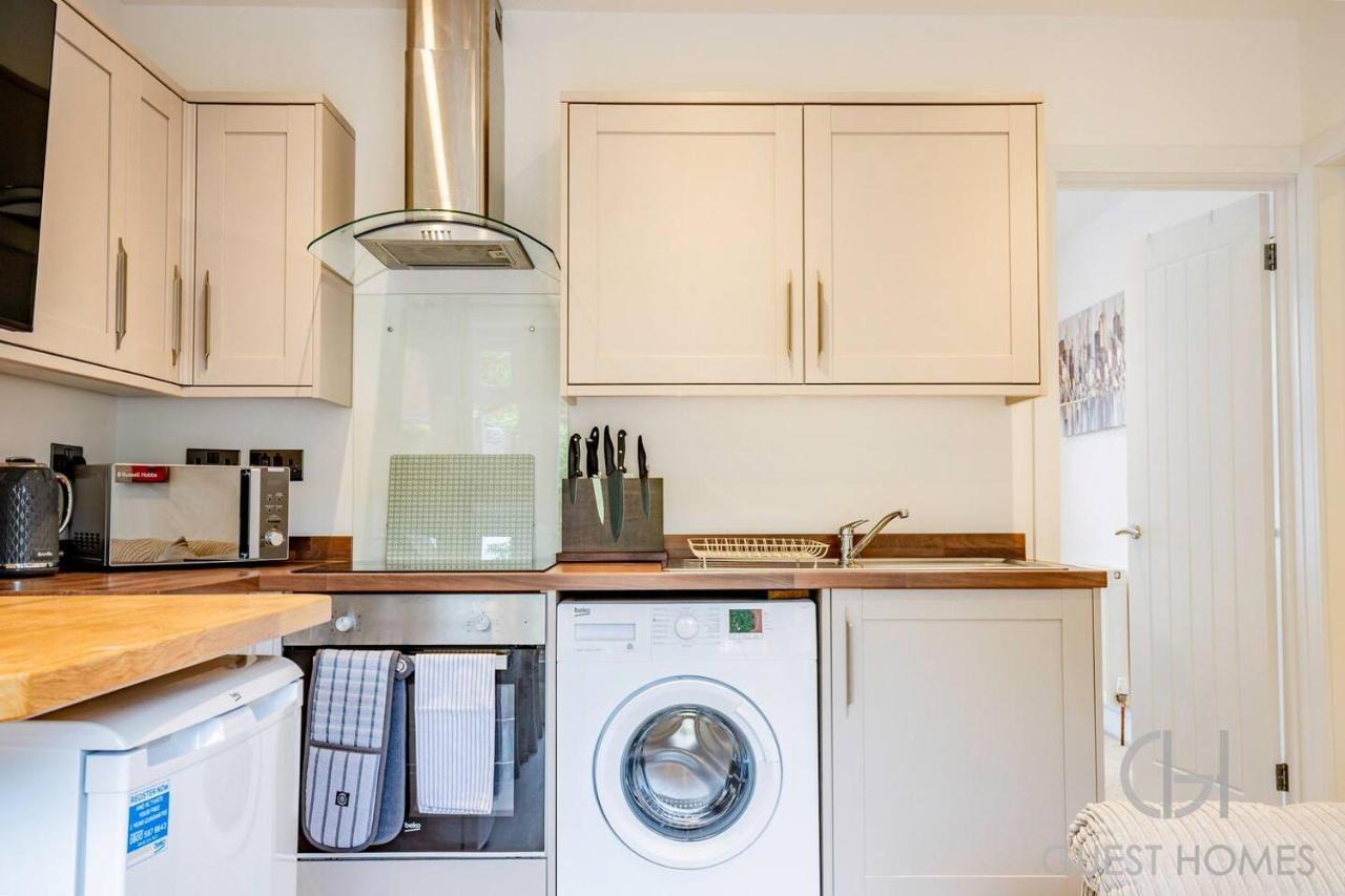 Guest Homes I Friar Street Flat เฮริฟอร์ด ภายนอก รูปภาพ